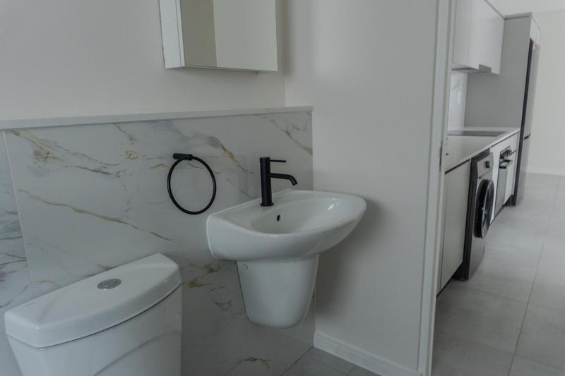 To Let 1 Bedroom Property for Rent in Sandown Western Cape